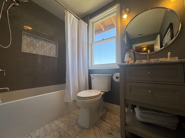 20146 Nicholas Road, Clovis, CA 93619