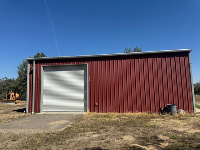 20146 Nicholas Road, Clovis, CA 93619