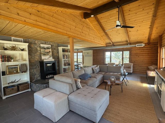 20146 Nicholas Road, Clovis, CA 93619