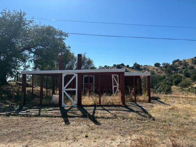 20146 Nicholas Road, Clovis, CA 93619