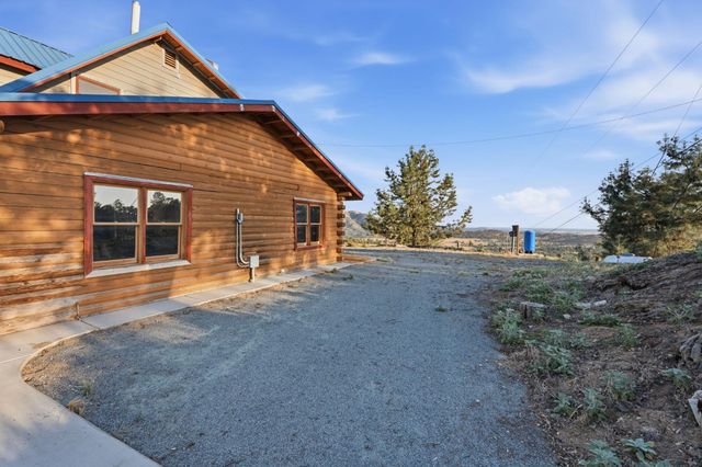 20146 Nicholas Road, Clovis, CA 93619