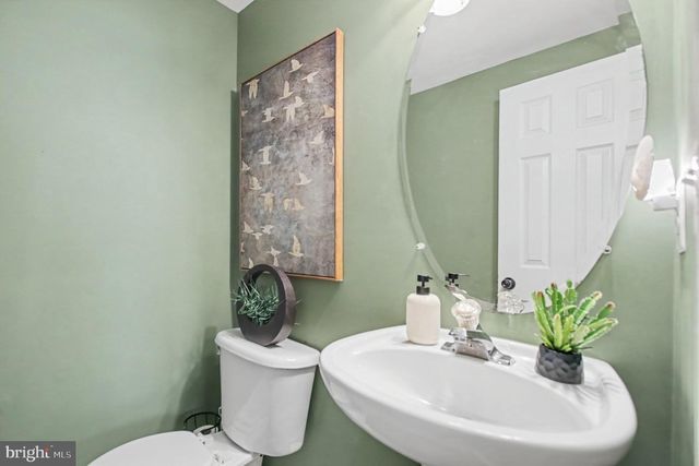 17649 HAMPSTEAD RIDGE CT, Dumfries, VA 22026