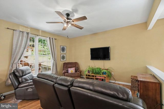 17649 HAMPSTEAD RIDGE CT, Dumfries, VA 22026