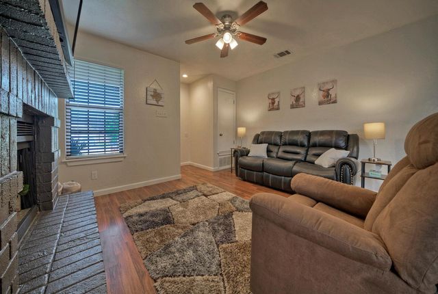 1004 Hyridge ST, Round Rock, TX 78664