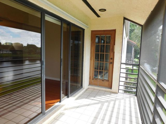 21 Via De Casas Sur 202, Boynton Beach, FL 33426