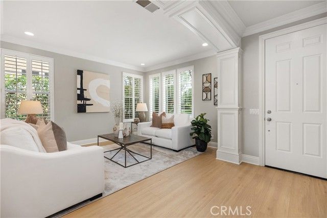 22 Apple Valley, Irvine, CA 92602