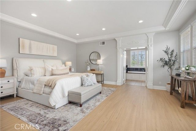 22 Apple Valley, Irvine, CA 92602