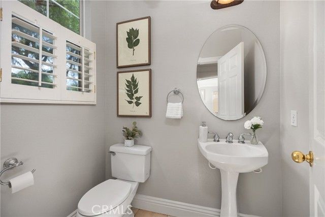 22 Apple Valley, Irvine, CA 92602