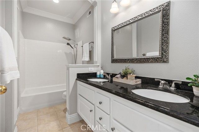 22 Apple Valley, Irvine, CA 92602