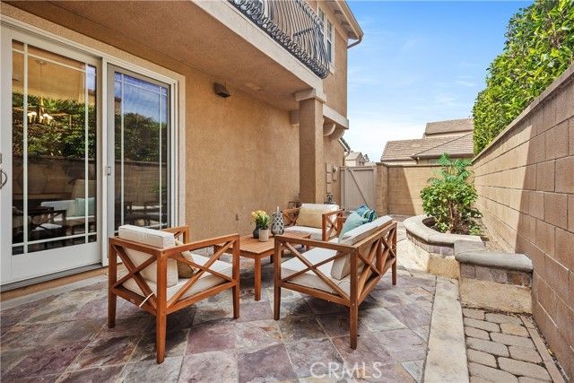22 Apple Valley, Irvine, CA 92602