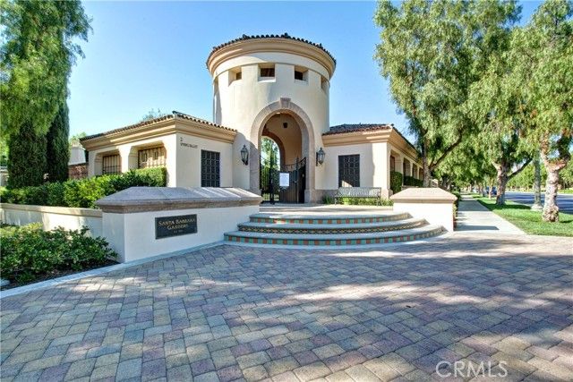 22 Apple Valley, Irvine, CA 92602