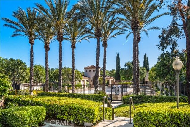 22 Apple Valley, Irvine, CA 92602