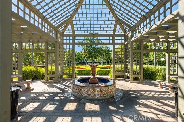 22 Apple Valley, Irvine, CA 92602