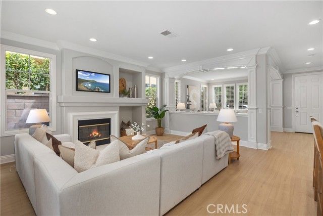 22 Apple Valley, Irvine, CA 92602