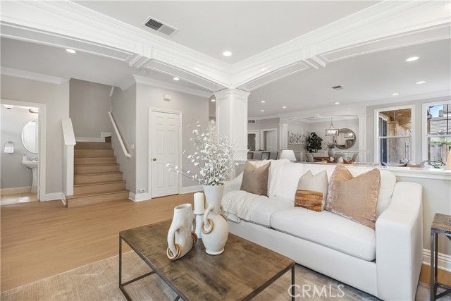 22 Apple Valley, Irvine, CA 92602