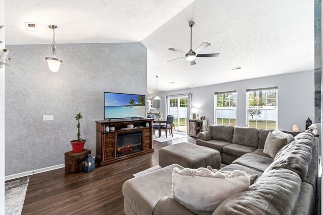 421 Carolina Woods Dr., Myrtle Beach, SC 29588