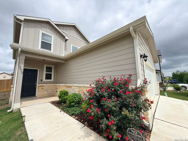 2512 Ayers, Seguin, TX 78155