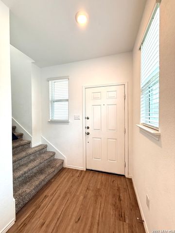 2512 Ayers, Seguin, TX 78155
