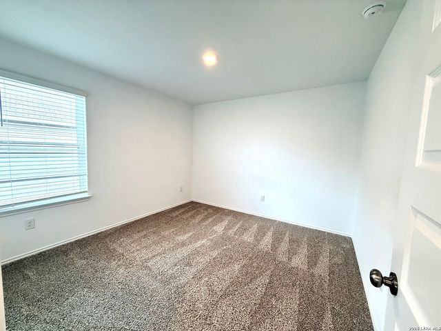 2512 Ayers, Seguin, TX 78155