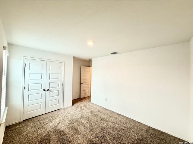 2512 Ayers, Seguin, TX 78155