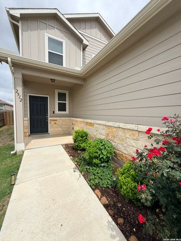 2512 Ayers, Seguin, TX 78155