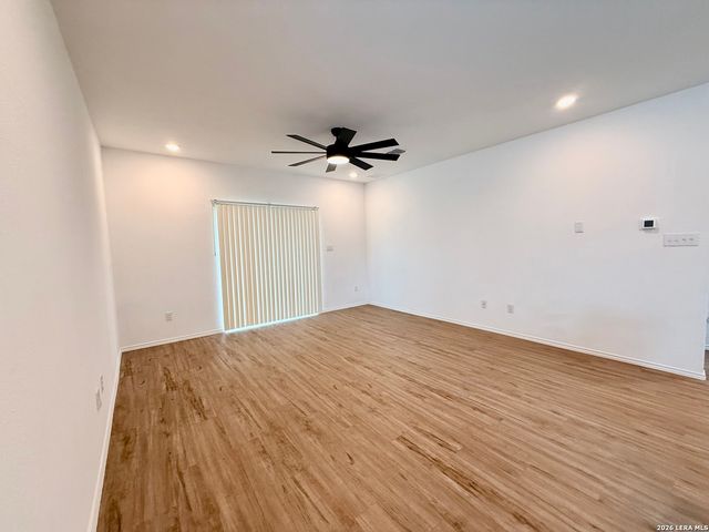 2512 Ayers, Seguin, TX 78155