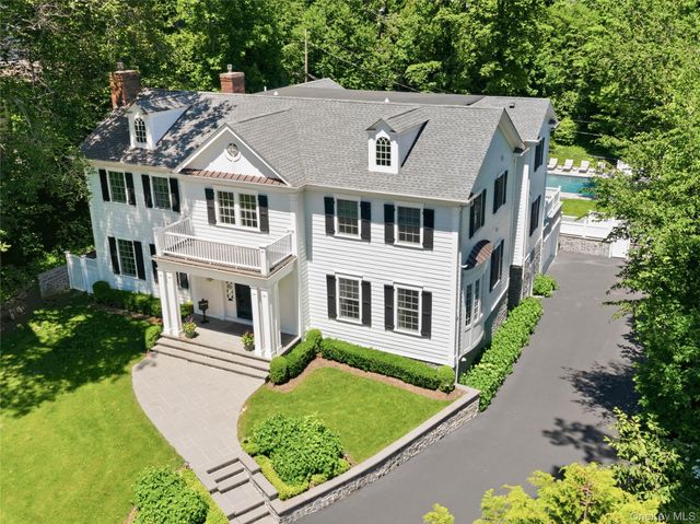 55 Plymouth Road, Manhasset, NY 11030