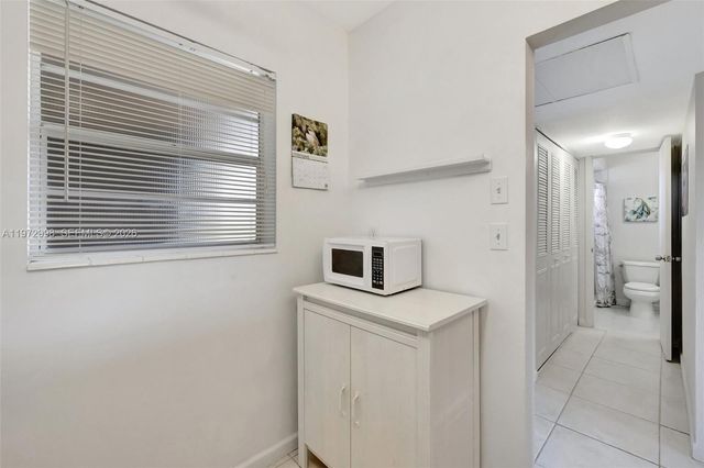 5002 NW 35th Street 306, Lauderdale Lakes, FL 33319