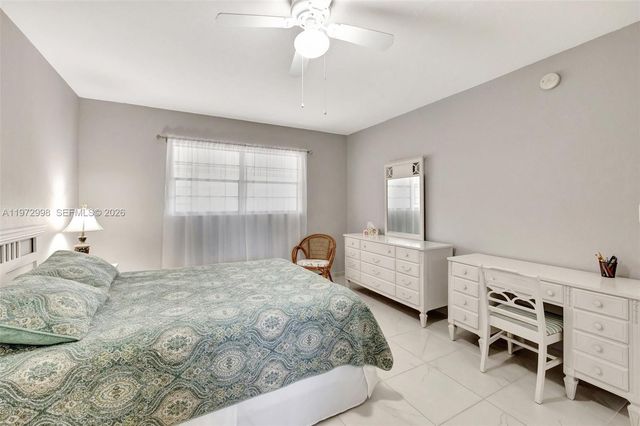 5002 NW 35th Street 306, Lauderdale Lakes, FL 33319