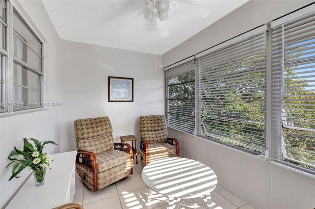 5002 NW 35th Street 306, Lauderdale Lakes, FL 33319