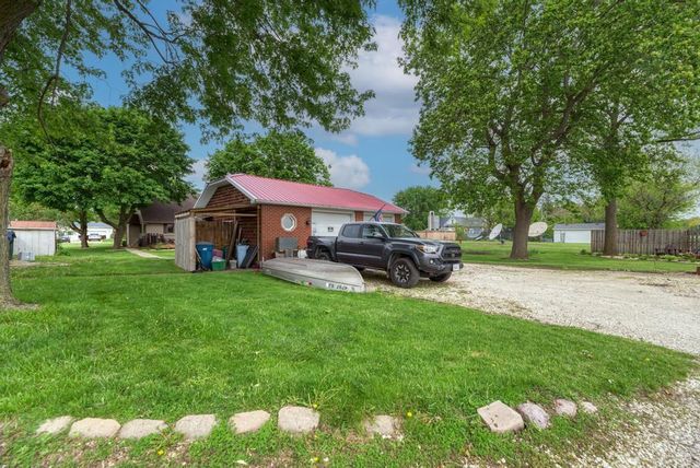 104 N Cedar Street, Gardner, IL 60424
