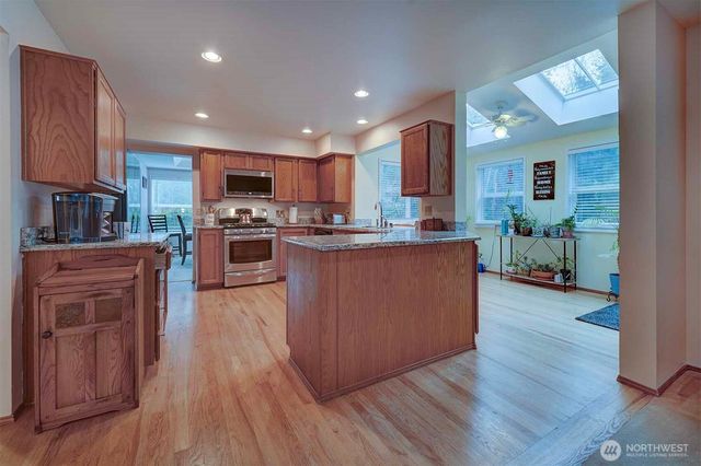 6494 Windward Place NW, Bremerton, WA 98312