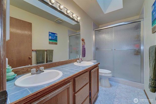 6494 Windward Place NW, Bremerton, WA 98312