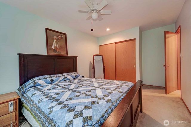 6494 Windward Place NW, Bremerton, WA 98312