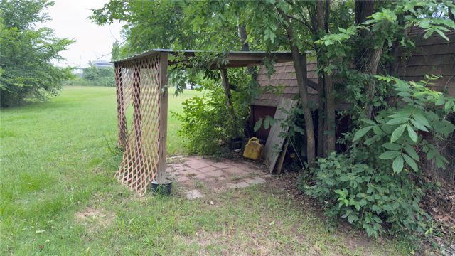 415 Meadowlark Trail, Springtown, TX 76082