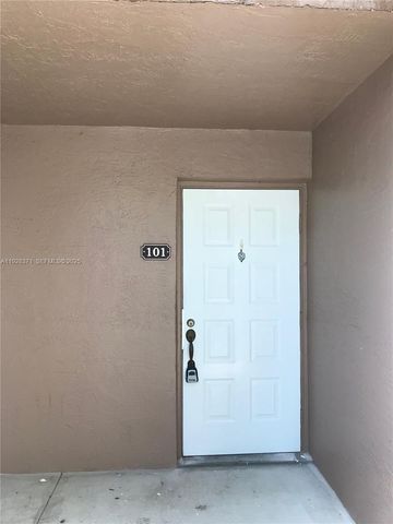 1250 SW 113th Ter 101, Pembroke Pines, FL 33025