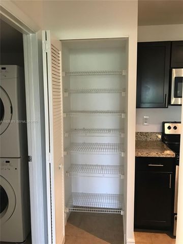 1250 SW 113th Ter 101, Pembroke Pines, FL 33025