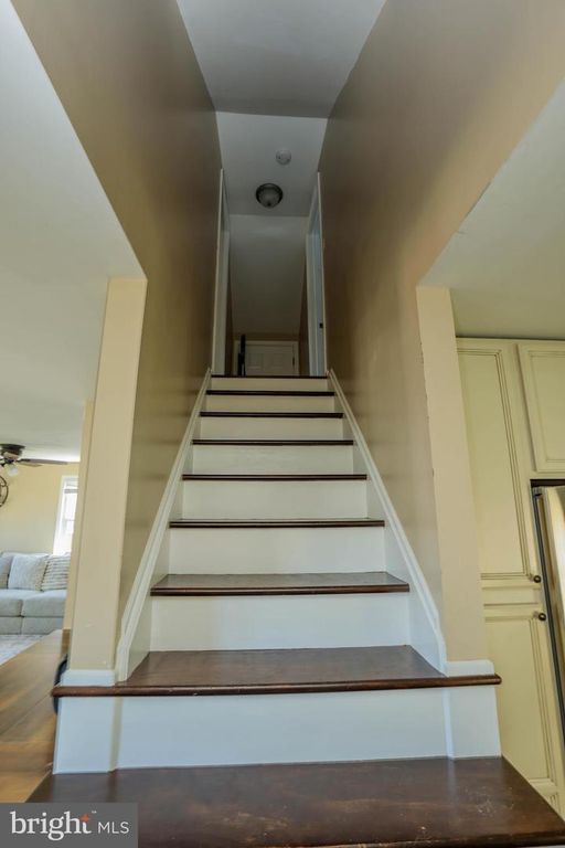 Image 12 of property listing at 2504 AMBLER CT, Dundalk, MD 21222