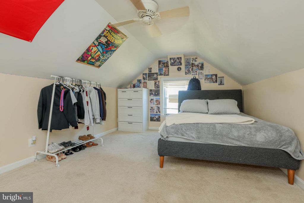 Image 13 of property listing at 2504 AMBLER CT, Dundalk, MD 21222