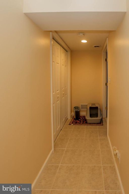 Image 18 of property listing at 2504 AMBLER CT, Dundalk, MD 21222