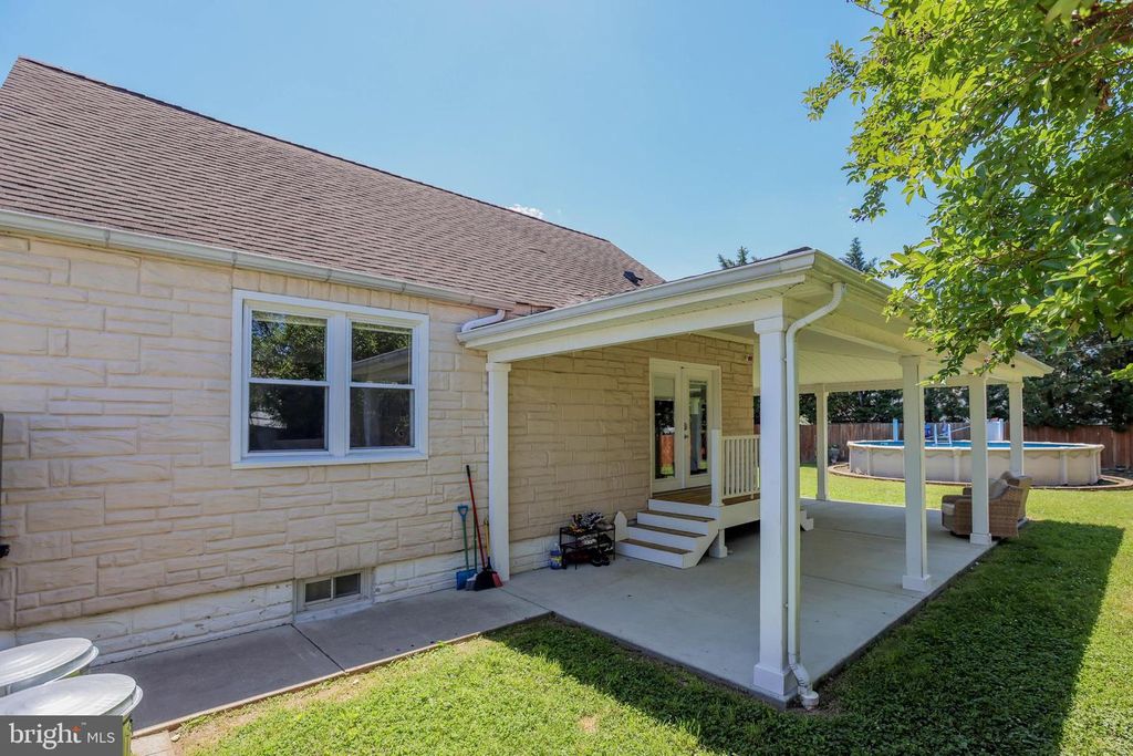 Image 22 of property listing at 2504 AMBLER CT, Dundalk, MD 21222