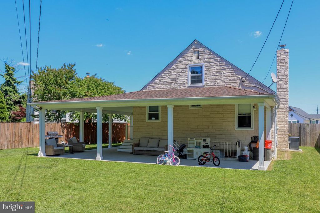 Image 25 of property listing at 2504 AMBLER CT, Dundalk, MD 21222