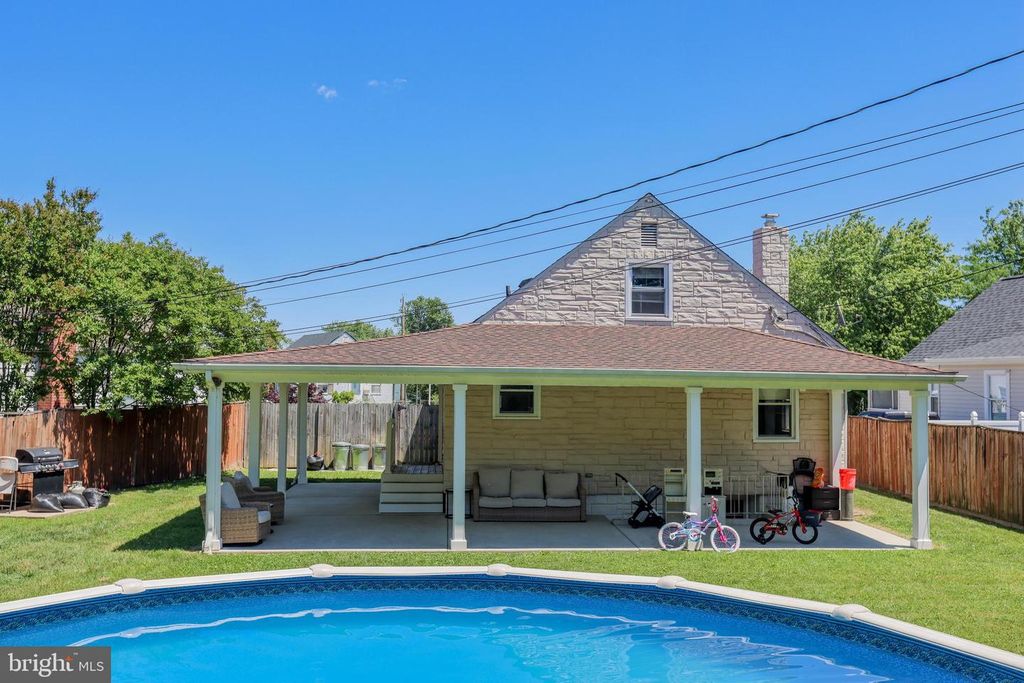 Image 26 of property listing at 2504 AMBLER CT, Dundalk, MD 21222