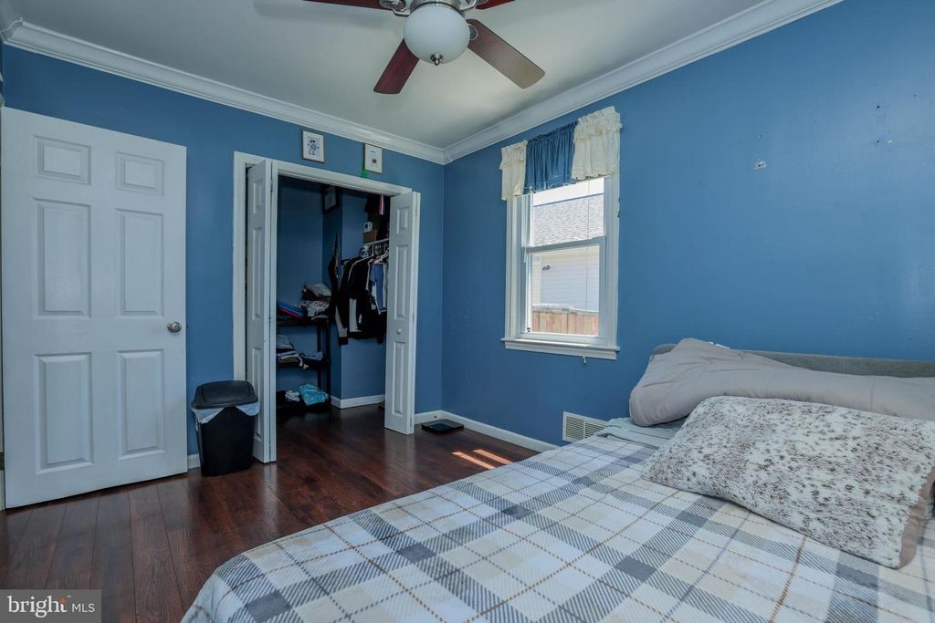 Image 9 of property listing at 2504 AMBLER CT, Dundalk, MD 21222