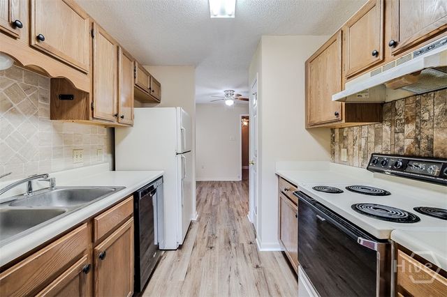 494 Teal Lake Drive, Richmond Hill, GA 31324