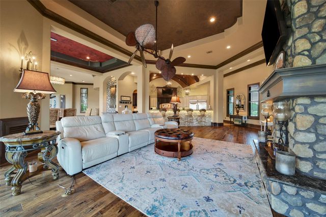 418 Lakeview Boulevard, Dickinson, TX 77539