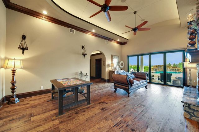 418 Lakeview Boulevard, Dickinson, TX 77539
