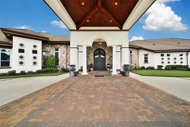 418 Lakeview Boulevard, Dickinson, TX 77539