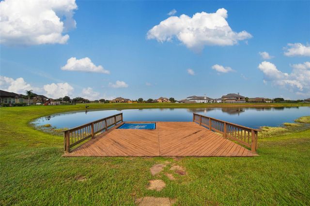 418 Lakeview Boulevard, Dickinson, TX 77539