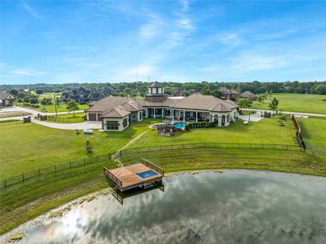 418 Lakeview Boulevard, Dickinson, TX 77539